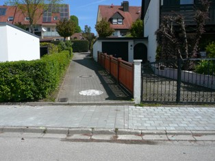 Fehlende Gehwegabsenkung Rothbachstr.